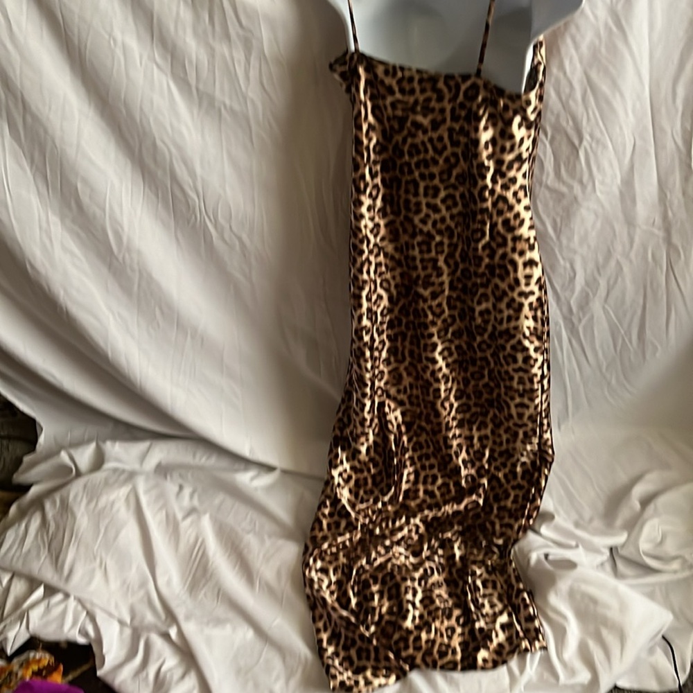 Satin Leopard Maxi - Picture 2 of 3